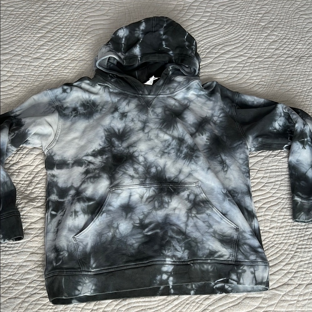 lululemon athletica Black and Gray Tie-Dye Sweater